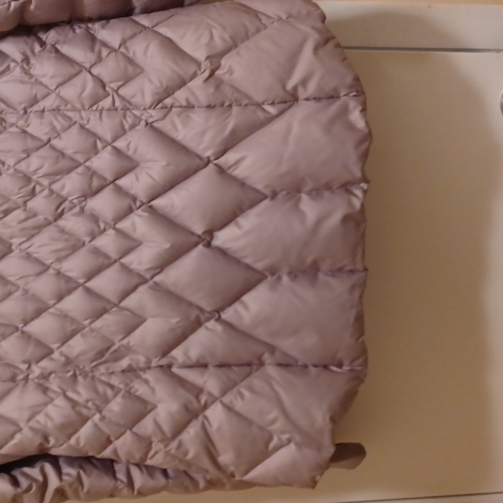 Athleta  Gorgeous Goose Down Quilted Puffer Jacket Grey Clay Color Like New Sz L - Picture 9 of 10
